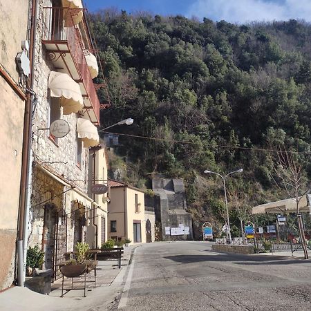B&B La Fontana Borbone Lauria Inferiore Exterior photo